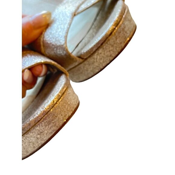 Guess women’s shoes crusted gold shimmer - Picture 6 of 8